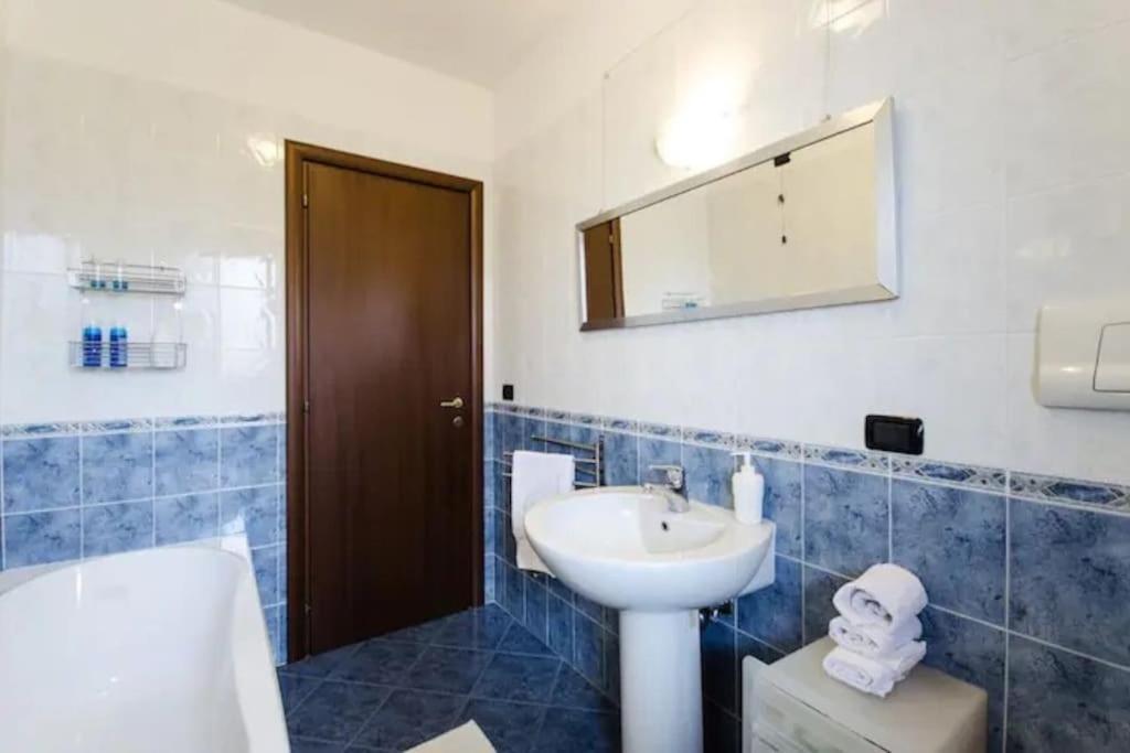 Casa Alpi 44 - Two Bedroom Flat With Huge Balcony Pescara Dış mekan fotoğraf